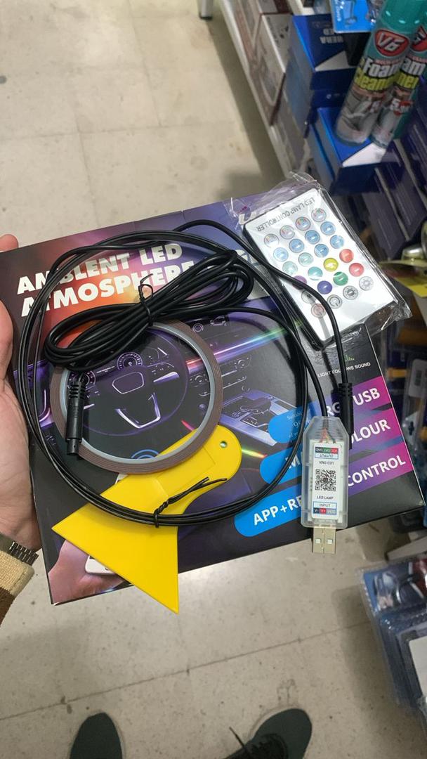 Bande lumineuse LED en néon RGB pour intérieur de voiture, éclairage suivi son d'ambiance Avec app et télécommande
