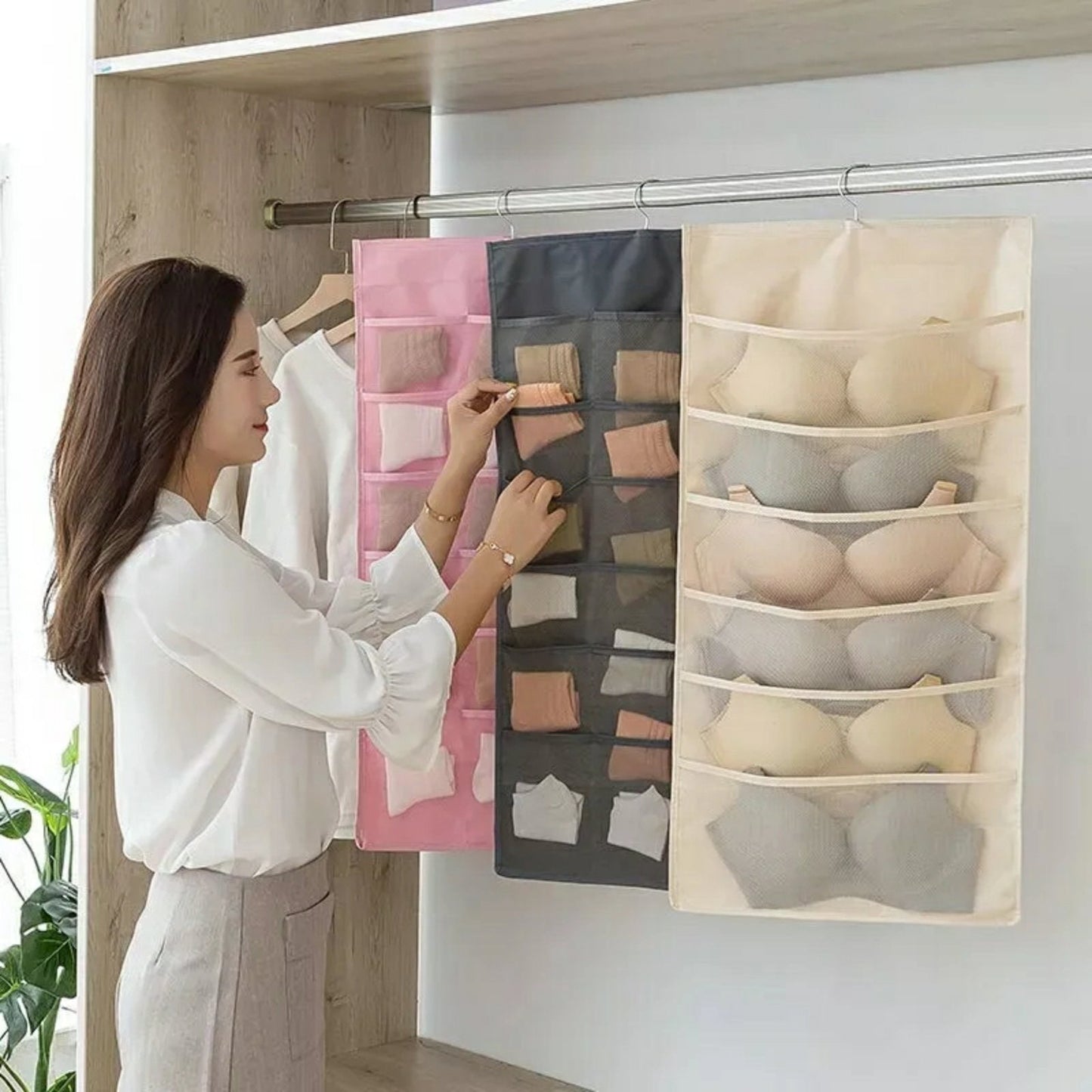 Organisateur de sous-vêtements multi-poches Double face suspendu de chaussettes de soutien-gorge