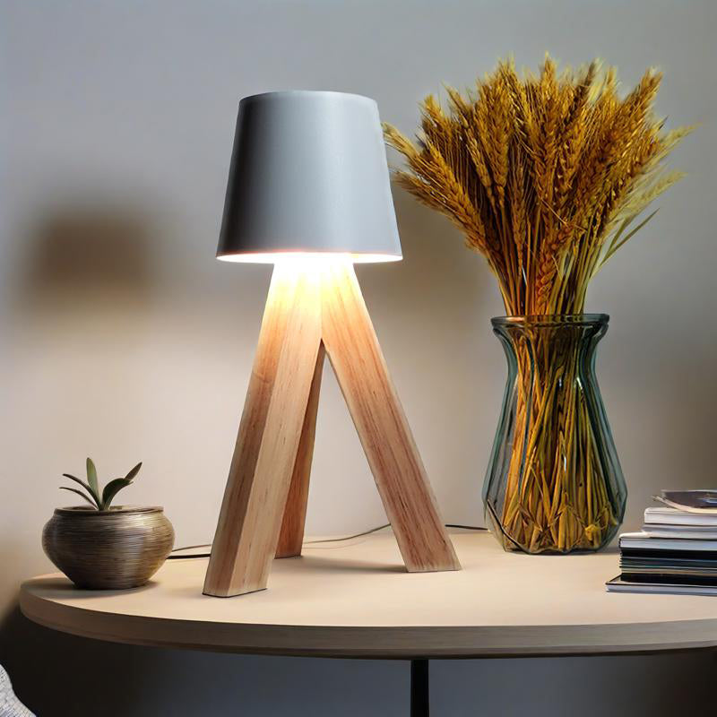 Lampe de Table LED Décorative en Bois, Rechargeable et Tactile — مصباح طاولة خشبي ديكوري قابل للشحن بالتحكم باللمس