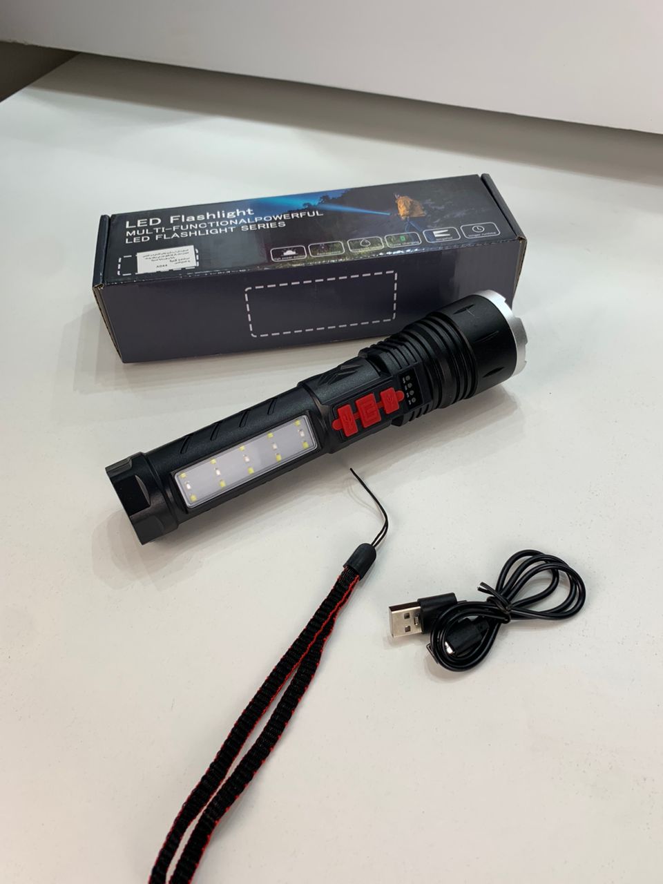 Lampe de Poche Téléscopique 50 LED – مصباح يدوي