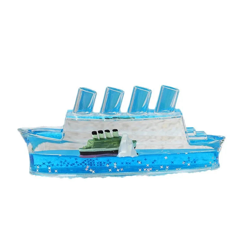 Décoration en forme de bateau de croisière insubmersible - زينة على شكل سفينة سياحية لا تغرق