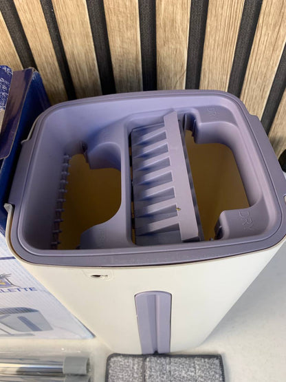 Balai-serpillère plat avec seau à deux compartiments et lingettes en microfibre - ممسحة مايكروفيبر مع دلو بغرفتين للفصل بين الماء النظيف