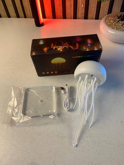 Lampe de chevet méduse à dégradé RGB avec tentacules animés - مصباح قنديل البحر