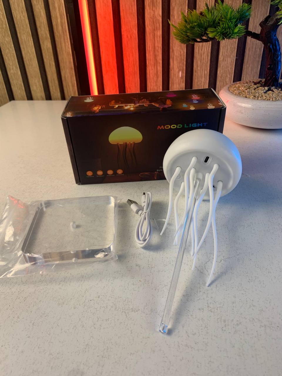 Lampe de chevet méduse à dégradé RGB avec tentacules animés - مصباح قنديل البحر