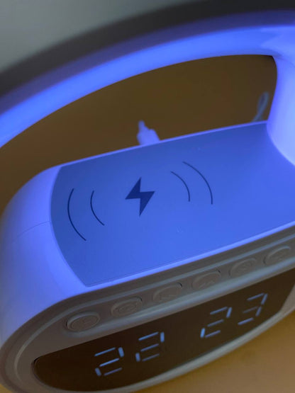 Réveil et Haut-parleur Bluetooth RGB intelligente type Big G Wireless Charger V5