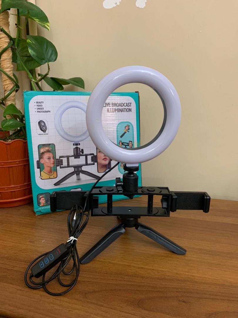 Anneau Selfie LED 20 cm avec 2 Supports Smartphone et 3 Modes d’éclairage